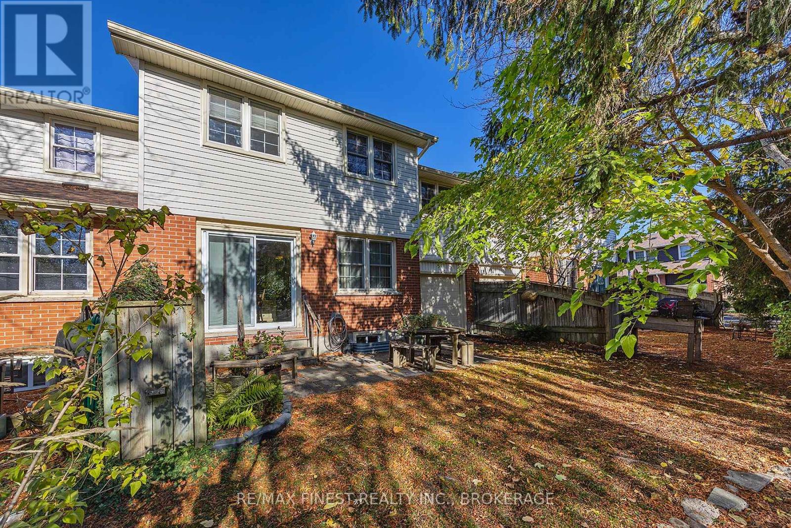 48 - 19 Macpherson Avenue, Kingston, Ontario K7M 6W4 - Photo 7 - X12490542