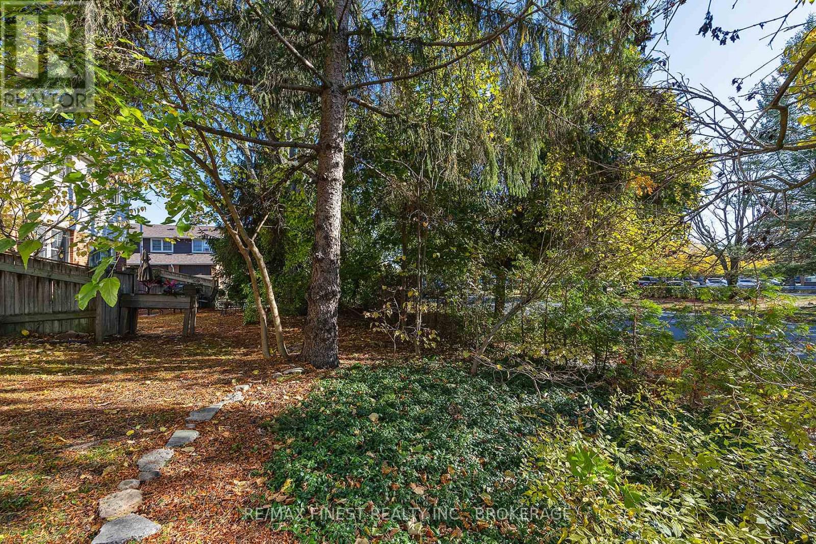 48 - 19 Macpherson Avenue, Kingston, Ontario K7M 6W4 - Photo 8 - X12490542