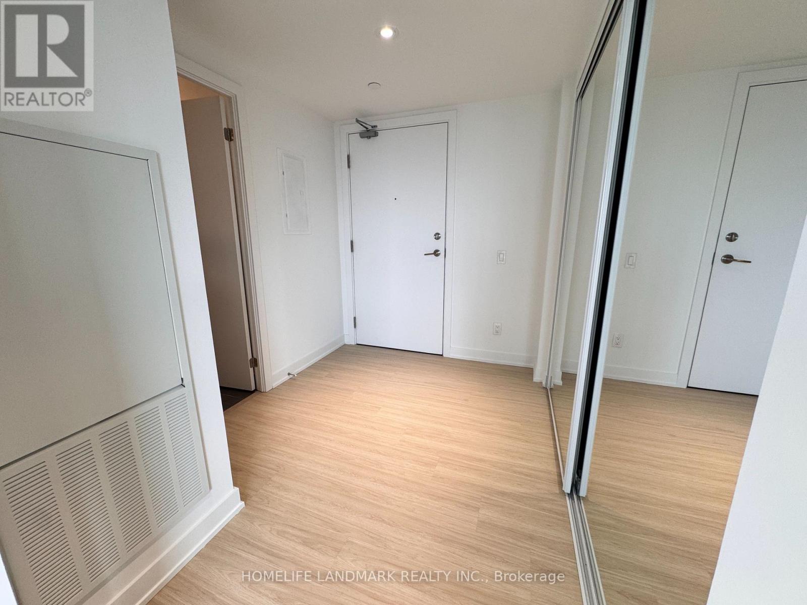 4016 - 8 Wellesley Street W, Toronto, Ontario  M4Y 0J5 - Photo 10 - C12519956