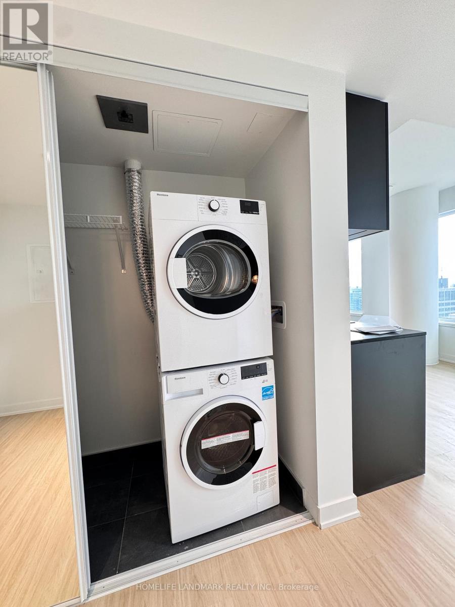 4016 - 8 Wellesley Street W, Toronto, Ontario  M4Y 0J5 - Photo 15 - C12519956