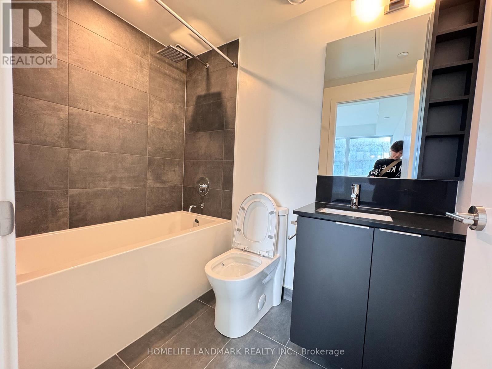 4016 - 8 Wellesley Street W, Toronto, Ontario  M4Y 0J5 - Photo 7 - C12519956