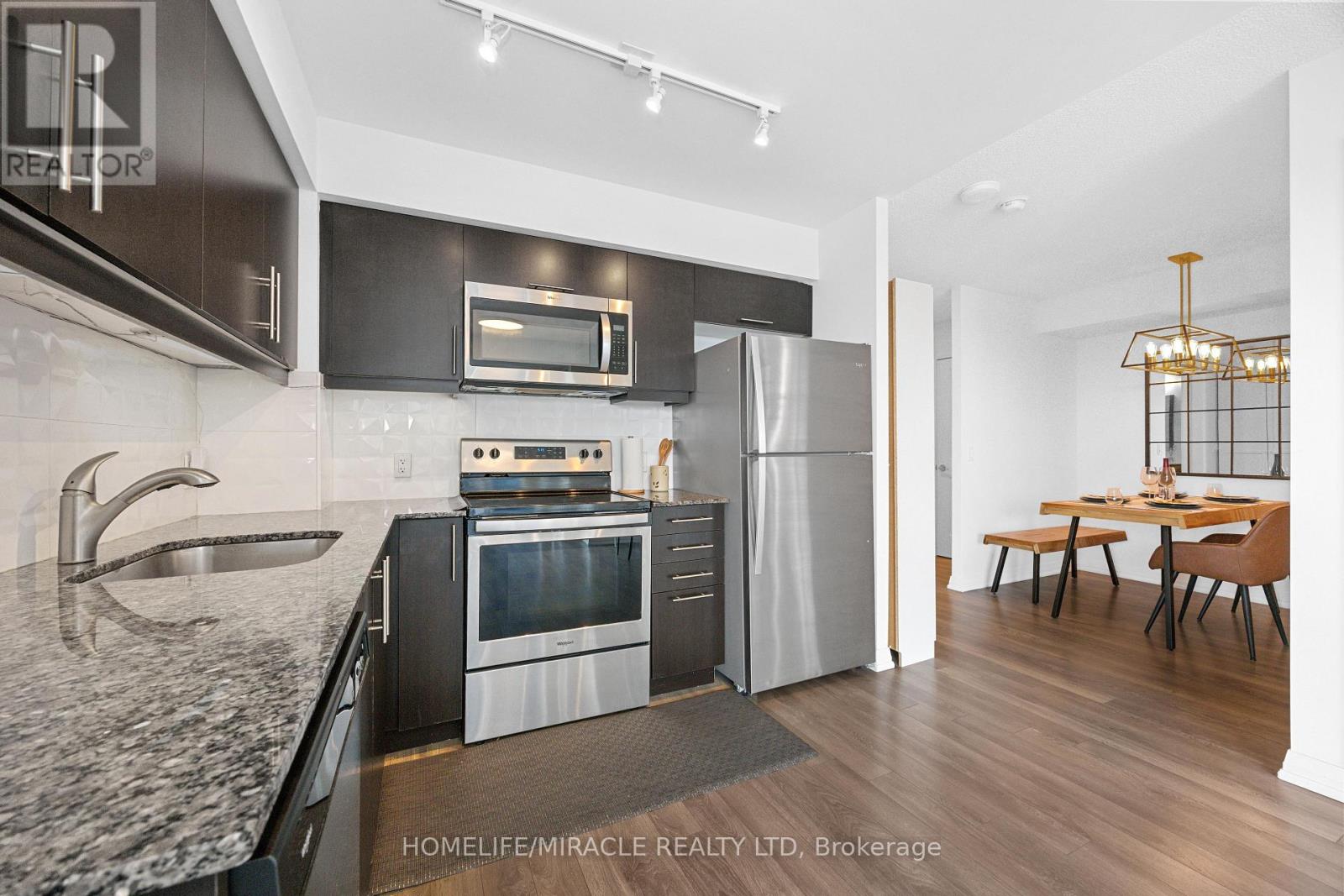 2002 - 30 Meadowglen Place, Toronto, Ontario M1G 0A6 - Photo 11 - E12519868