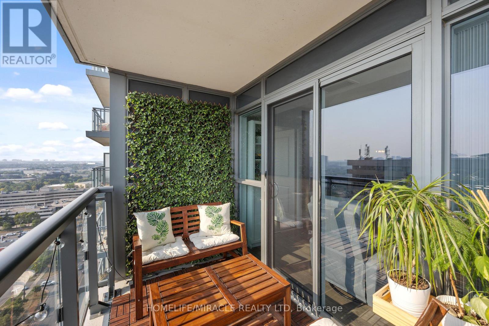 2002 - 30 Meadowglen Place, Toronto, Ontario M1G 0A6 - Photo 25 - E12519868