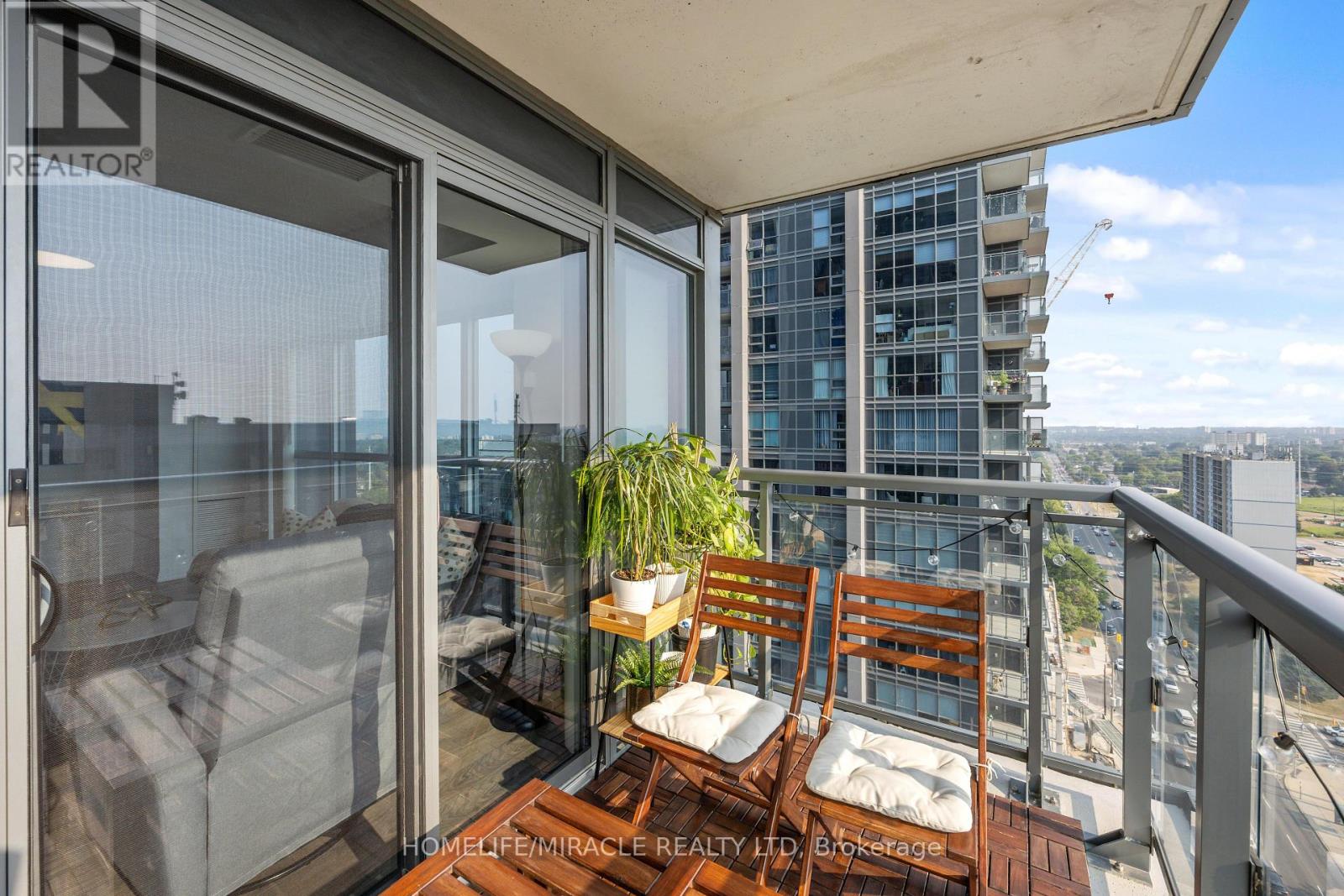 2002 - 30 Meadowglen Place, Toronto, Ontario M1G 0A6 - Photo 26 - E12519868