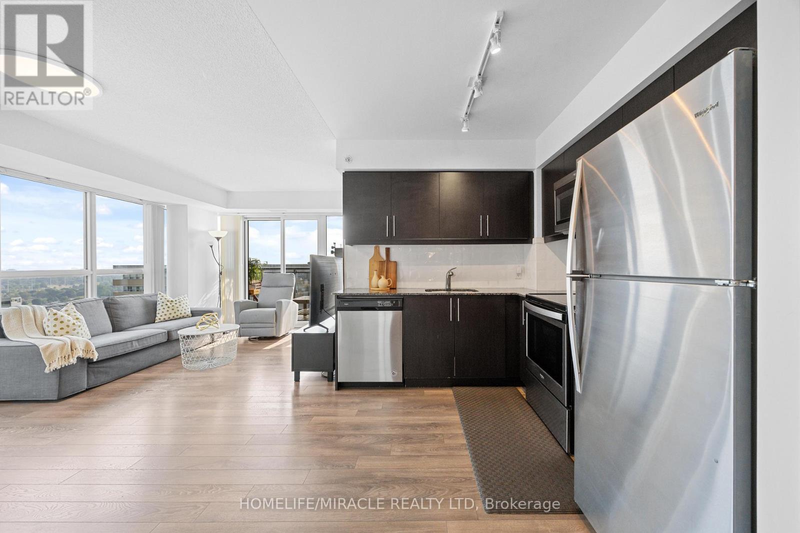 2002 - 30 Meadowglen Place, Toronto, Ontario M1G 0A6 - Photo 9 - E12519868