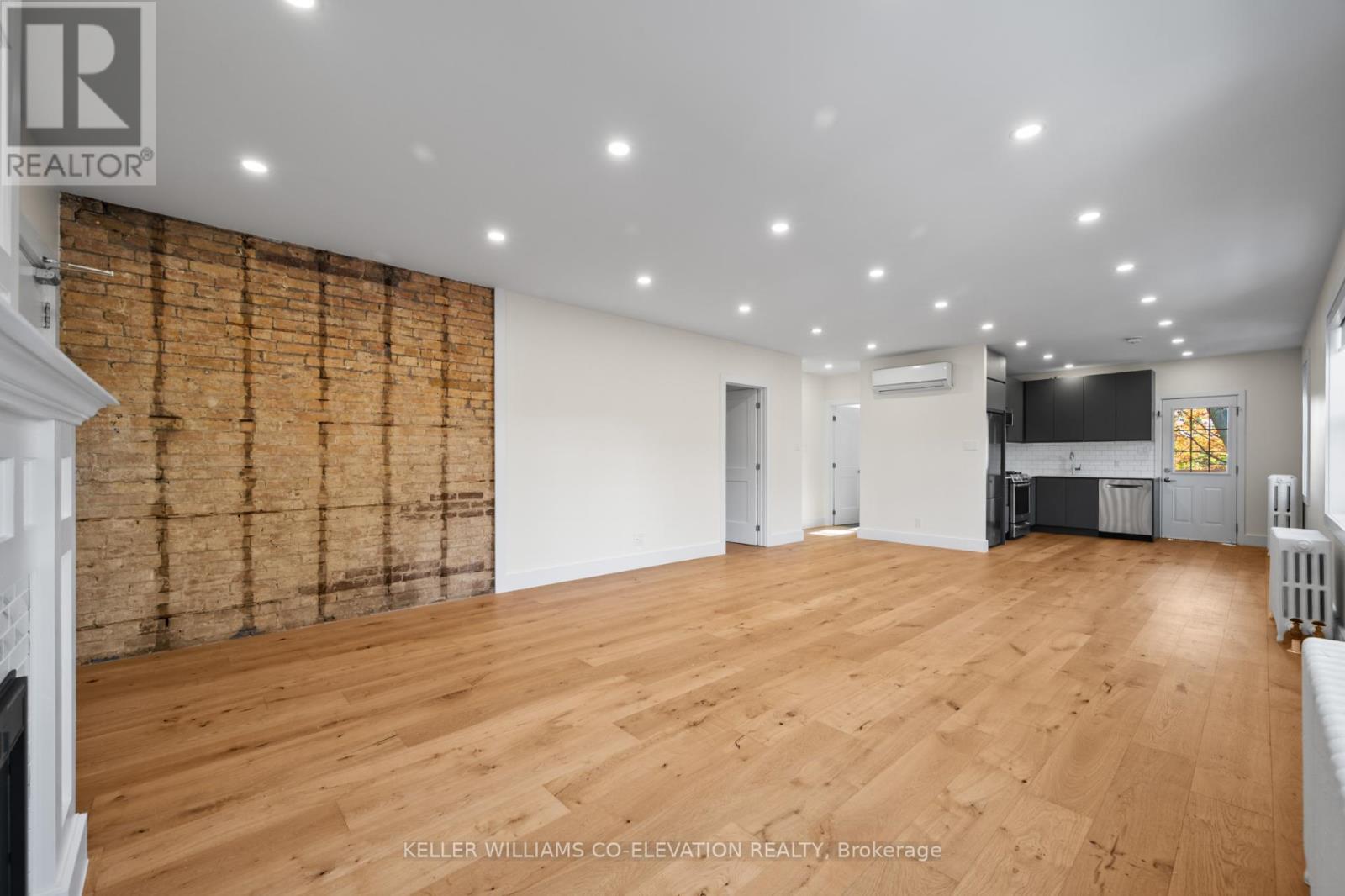 4 - 2461 Queen Street E, Toronto, Ontario  M4E 1H8 - Photo 2 - E12519924