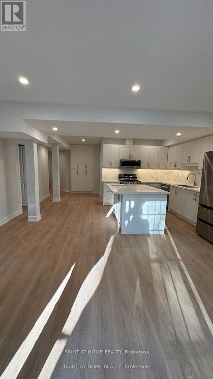 227 Miyako Court, Oshawa, Ontario L1L 0R7 - Photo 5 - E12519964