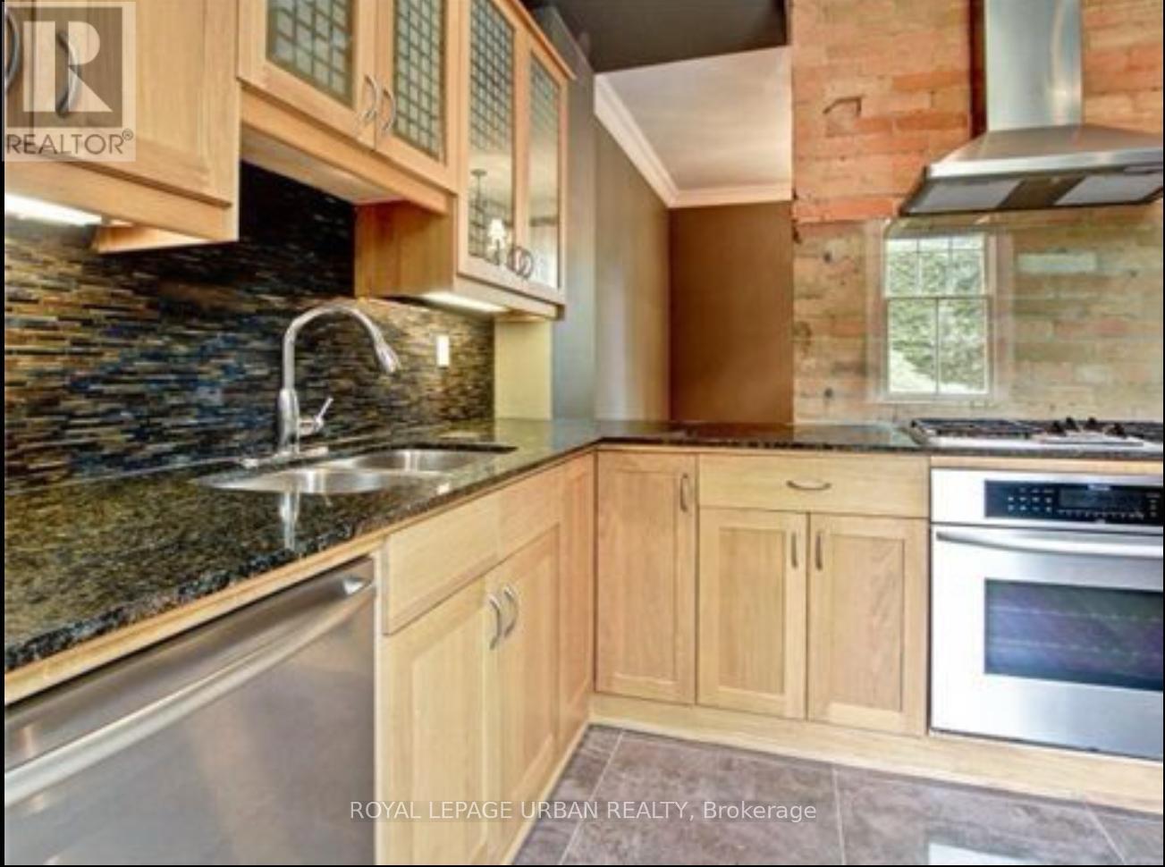 306 Seaton Street, Toronto, Ontario M5A 2T7 - Photo 7 - C12451384