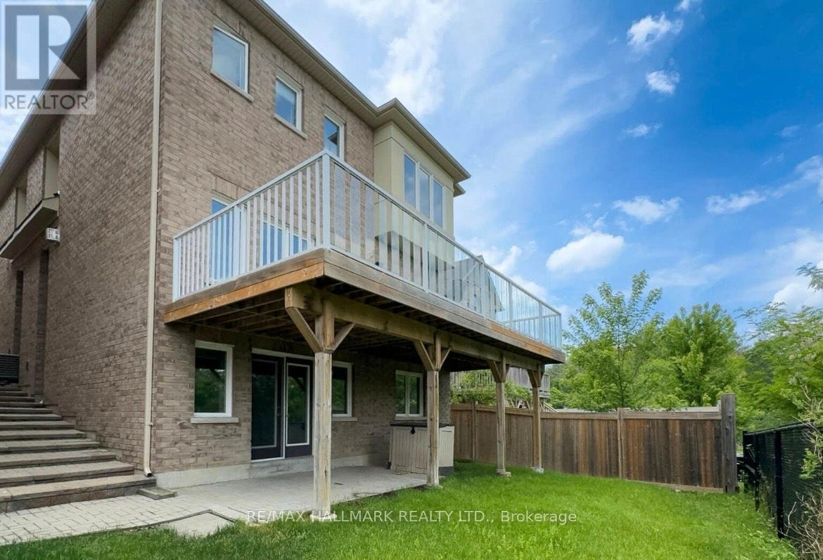 237 Frederick Curran Lane, Newmarket, Ontario  L3X 3J3 - Photo 11 - N12519884