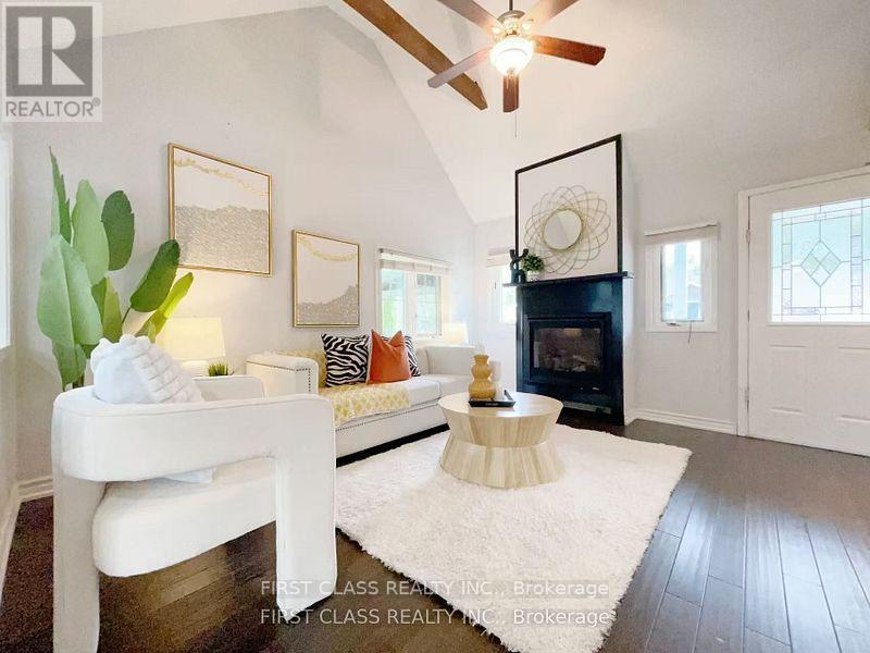 120 Sunset Beach Road, Georgina, Ontario  L0E 1N0 - Photo 3 - N12519898