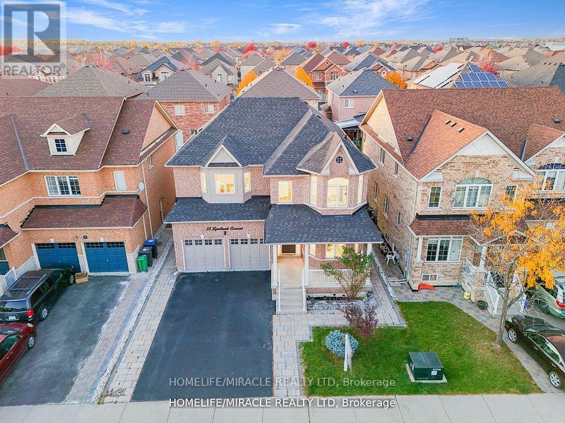 55 LYNDBROOK CRESCENT, Brampton, Ontario
