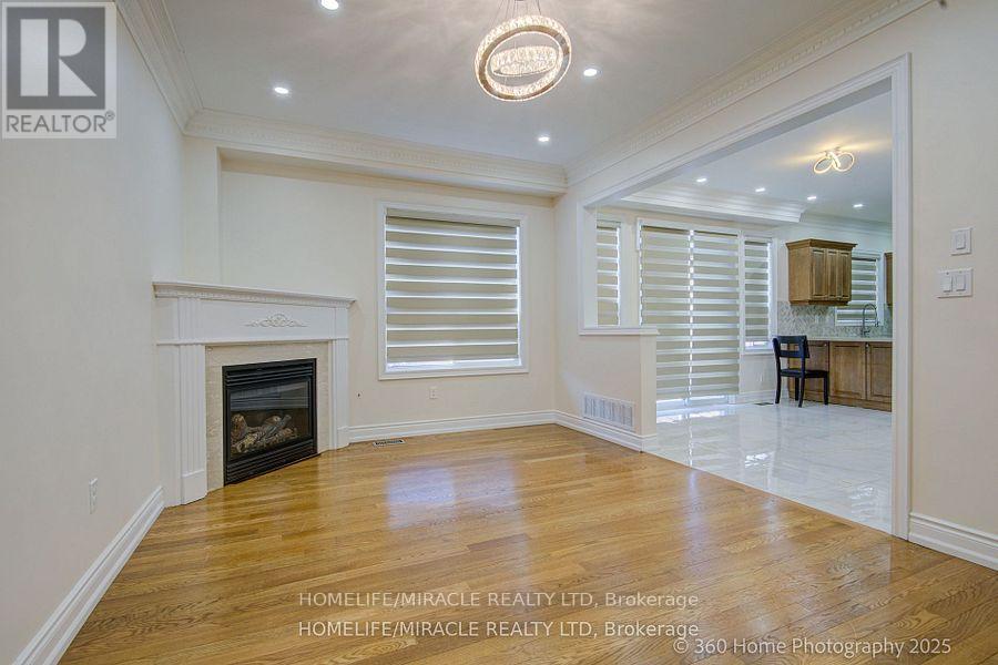 55 Lyndbrook Crescent, Brampton, Ontario  L6P 2N9 - Photo 11 - W12519876