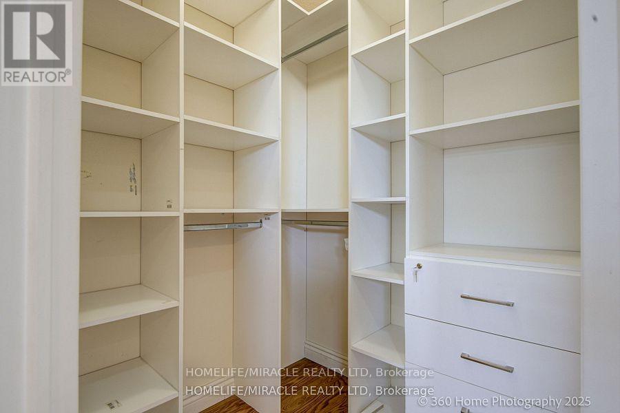 55 Lyndbrook Crescent, Brampton, Ontario  L6P 2N9 - Photo 16 - W12519876