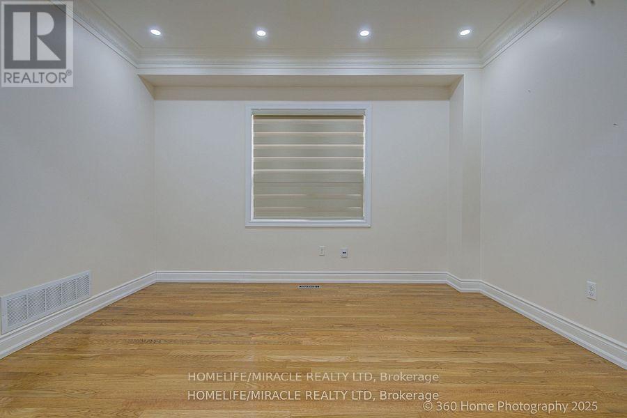 55 Lyndbrook Crescent, Brampton, Ontario  L6P 2N9 - Photo 6 - W12519876