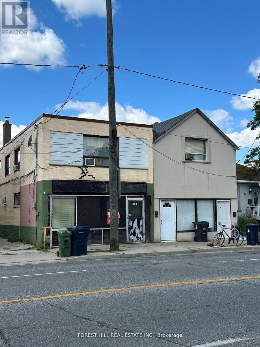 668 JANE STREET, Toronto, Ontario