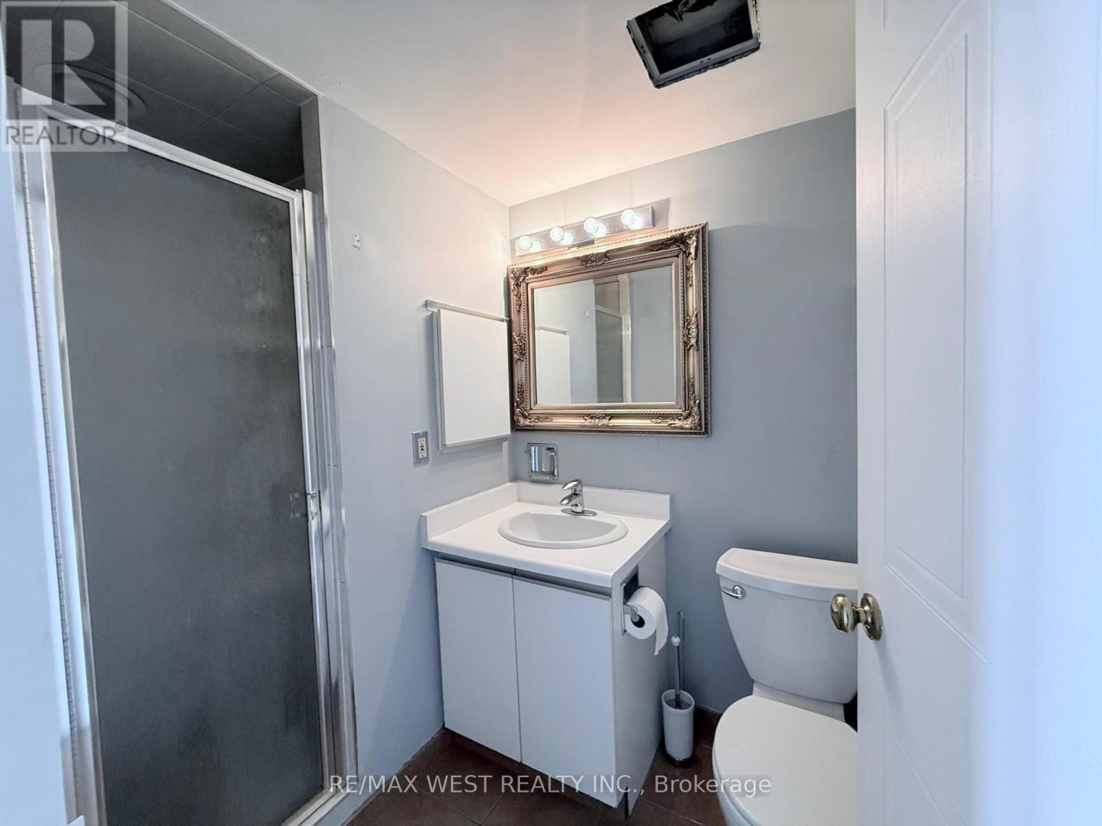 Uph1 - 25 Fairview Road W, Mississauga, Ontario L5B 3Y8 - Photo 17 - W12519902