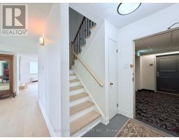 UPH1 - 25 FAIRVIEW ROAD W