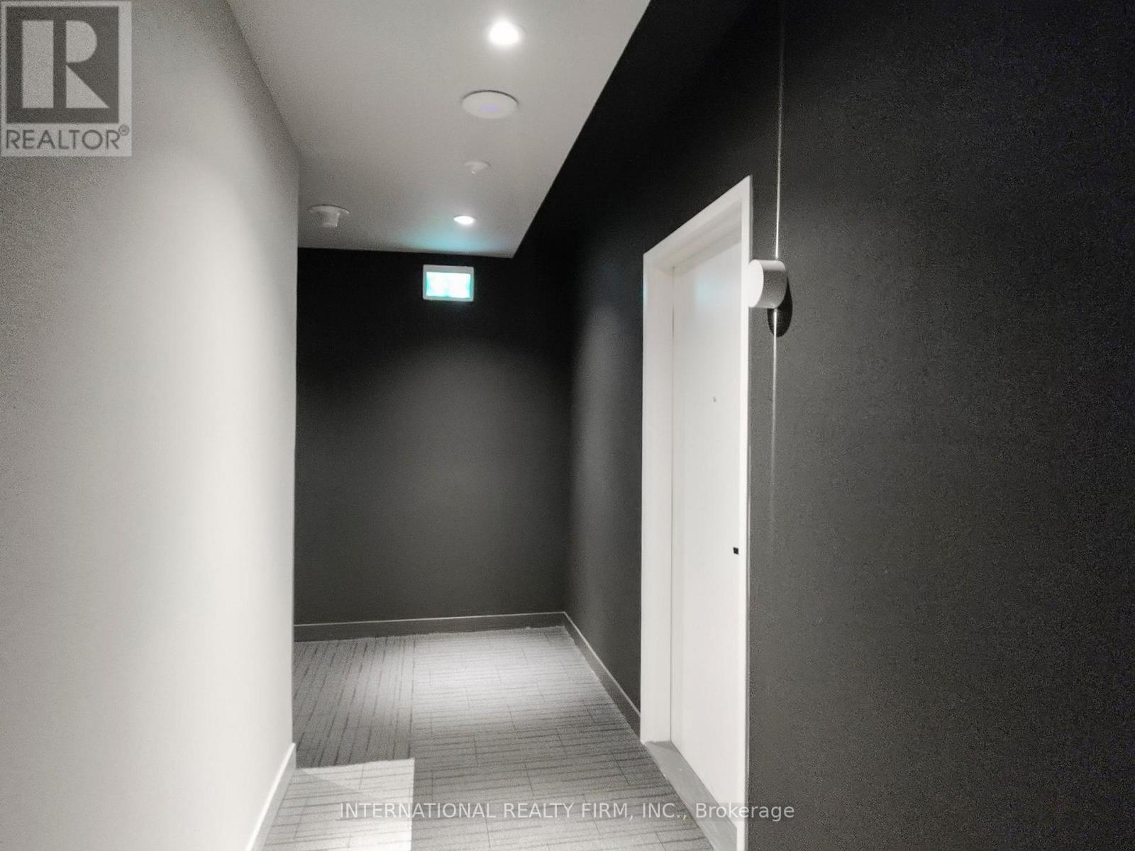 315 - 3900 Confederation Parkway, Mississauga, Ontario  L5B 0M3 - Photo 21 - W12519958