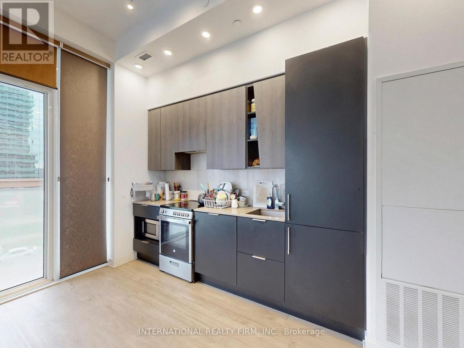 315 - 3900 Confederation Parkway, Mississauga, Ontario  L5B 0M3 - Photo 27 - W12519958