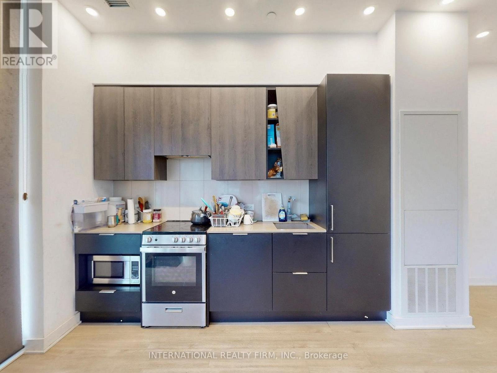 315 - 3900 Confederation Parkway, Mississauga, Ontario  L5B 0M3 - Photo 28 - W12519958