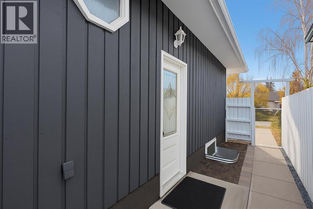 4 Harvey Place Sw, Calgary, Alberta  T2V 3A5 - Photo 33 - A2267449