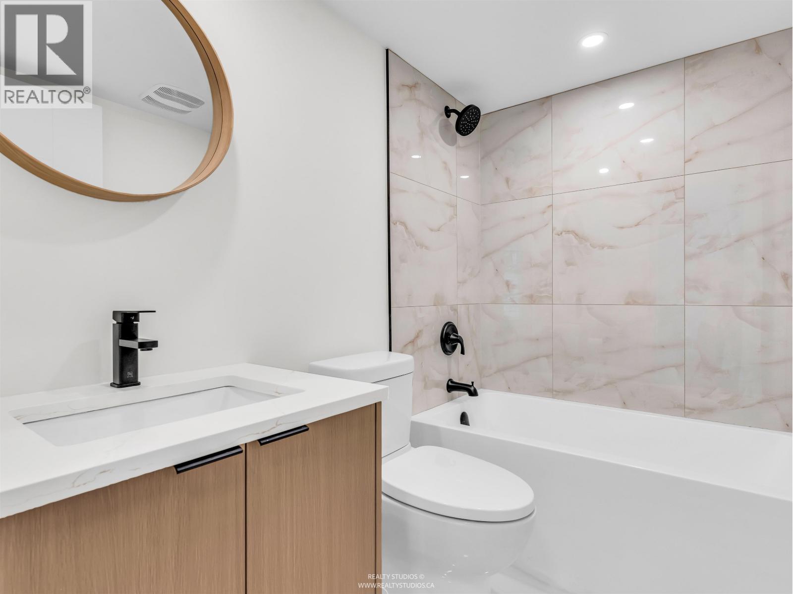 1003 1135 Quayside Drive, New Westminster, British Columbia V3M 6J4 - Photo 7 - R3065360