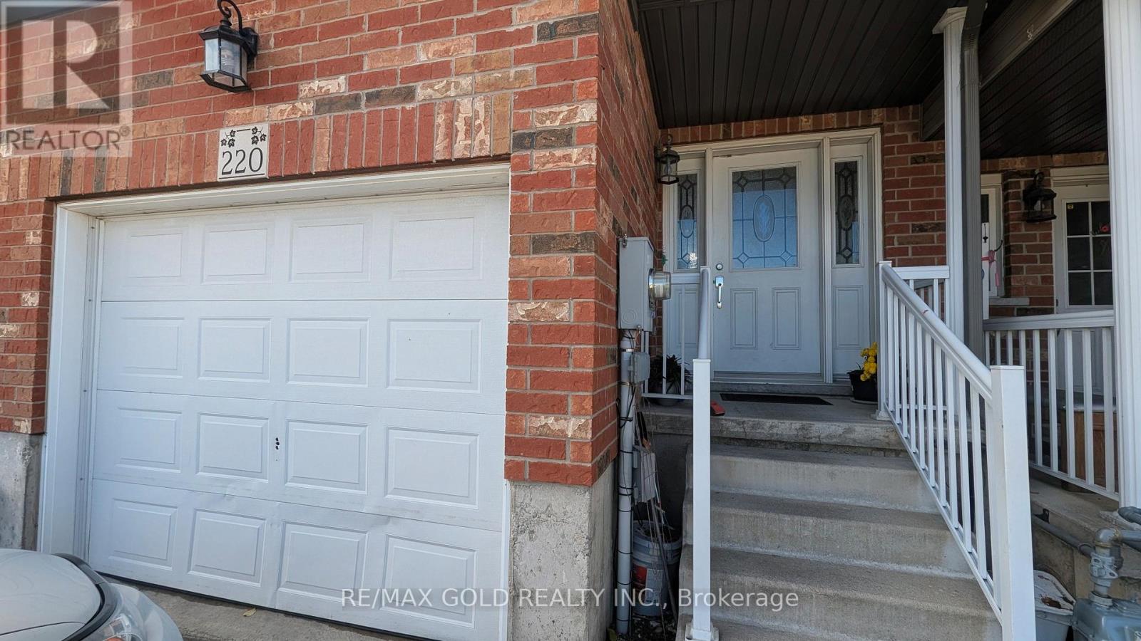 220 Westmeadow Drive, Kitchener, Ontario  N2N 3R1 - Photo 3 - X12519878