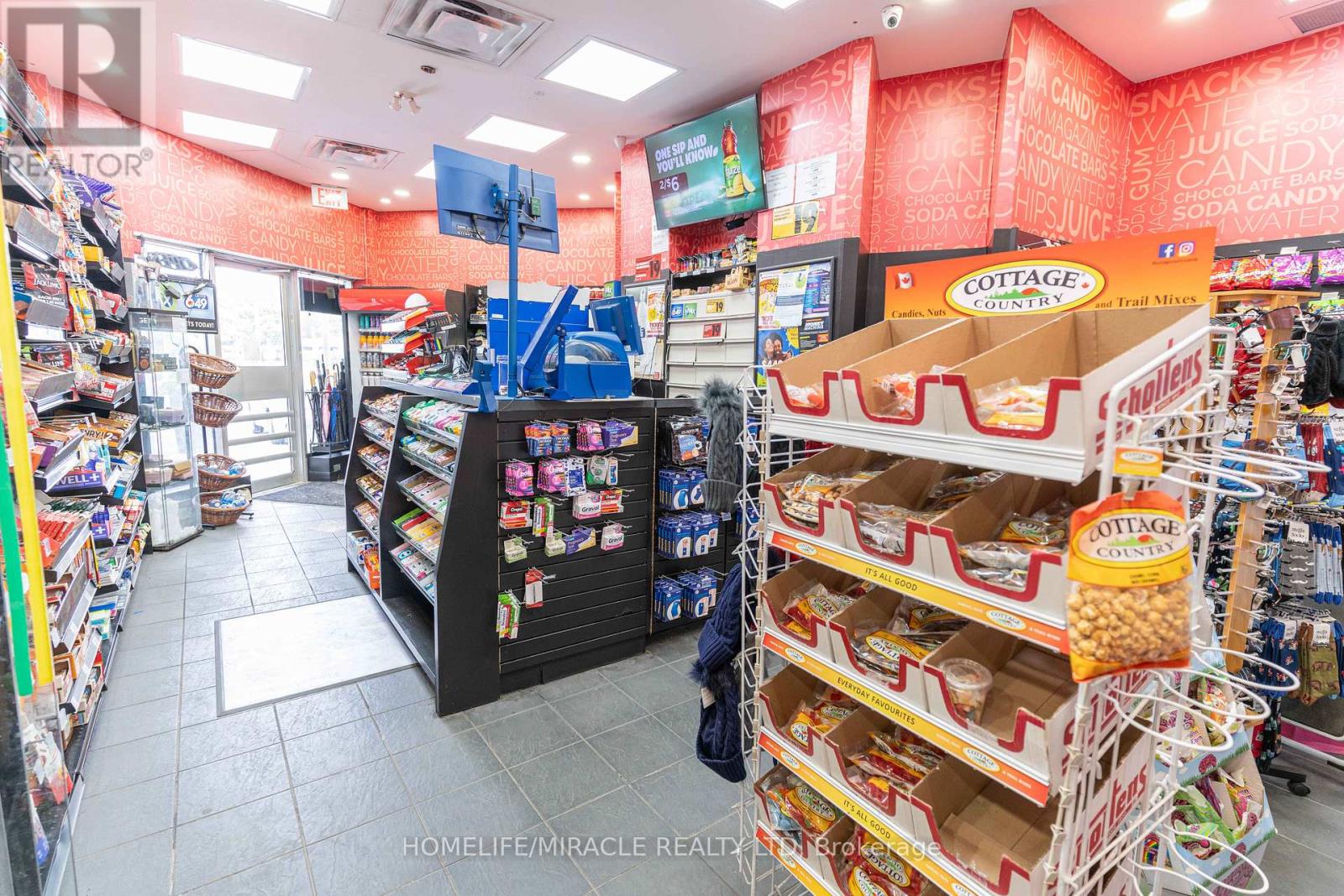 F007 - 2960 Kingsway Drive, Kitchener, Ontario  N2C 1X1 - Photo 3 - X12519914