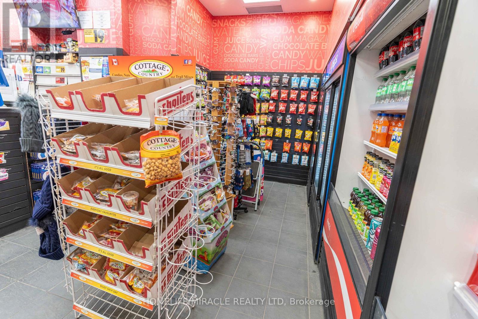 F007 - 2960 Kingsway Drive, Kitchener, Ontario  N2C 1X1 - Photo 4 - X12519914