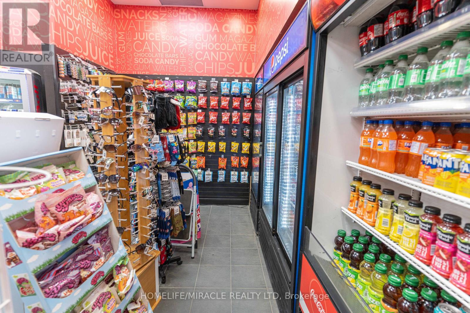 F007 - 2960 Kingsway Drive, Kitchener, Ontario  N2C 1X1 - Photo 5 - X12519914