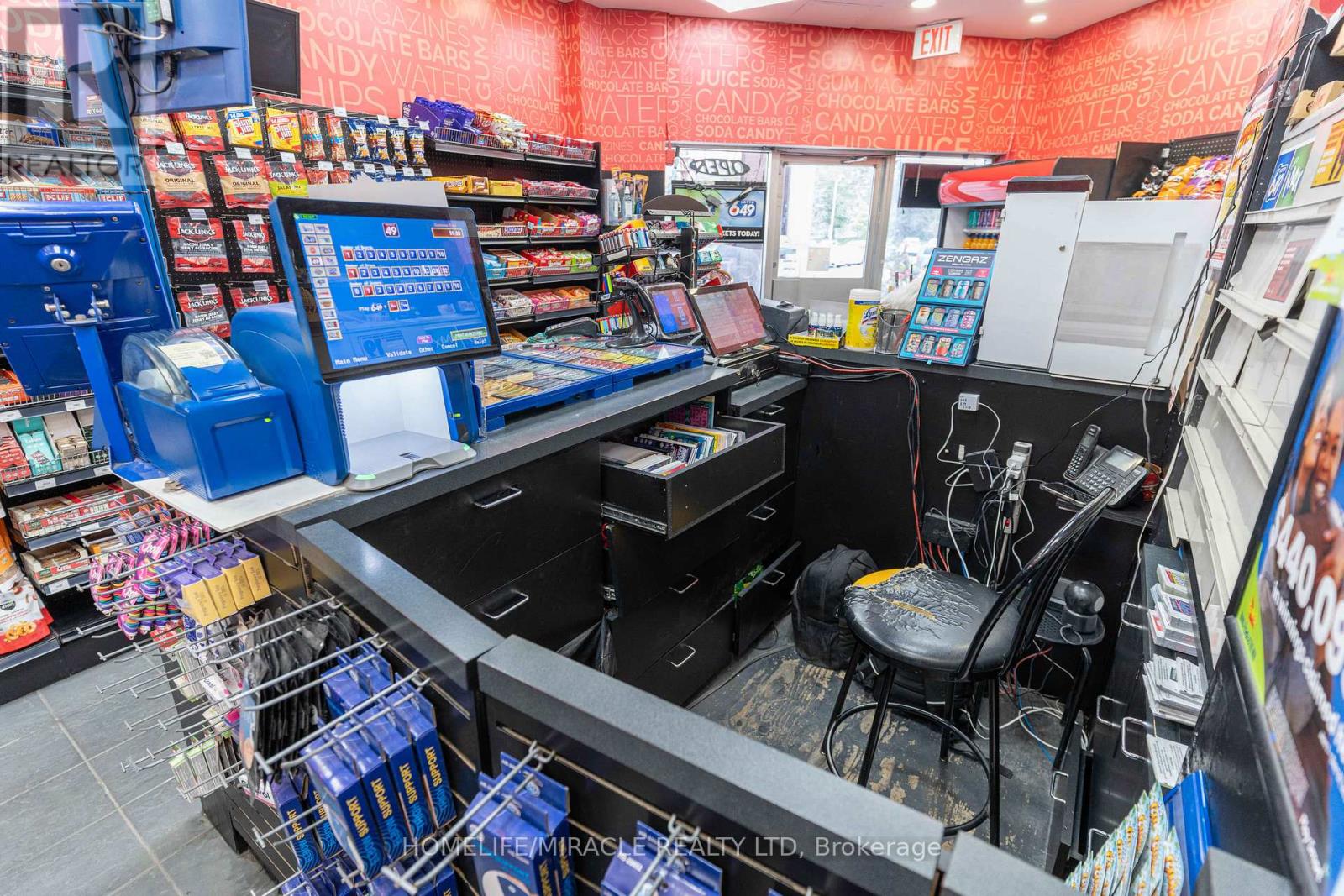 F007 - 2960 Kingsway Drive, Kitchener, Ontario  N2C 1X1 - Photo 9 - X12519914