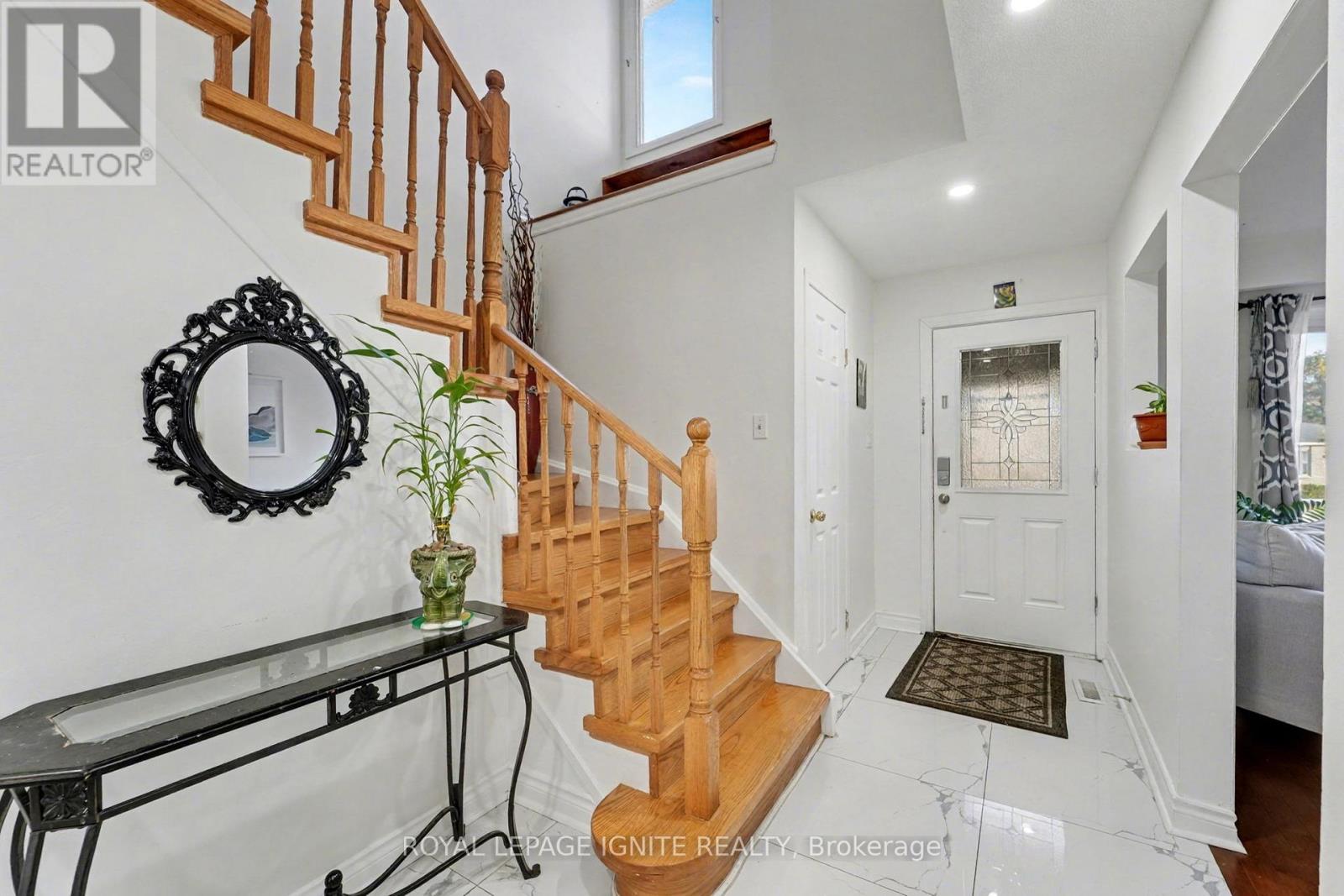 20 John Stoner Drive, Toronto, Ontario  M1B 3A3 - Photo 4 - E12491288