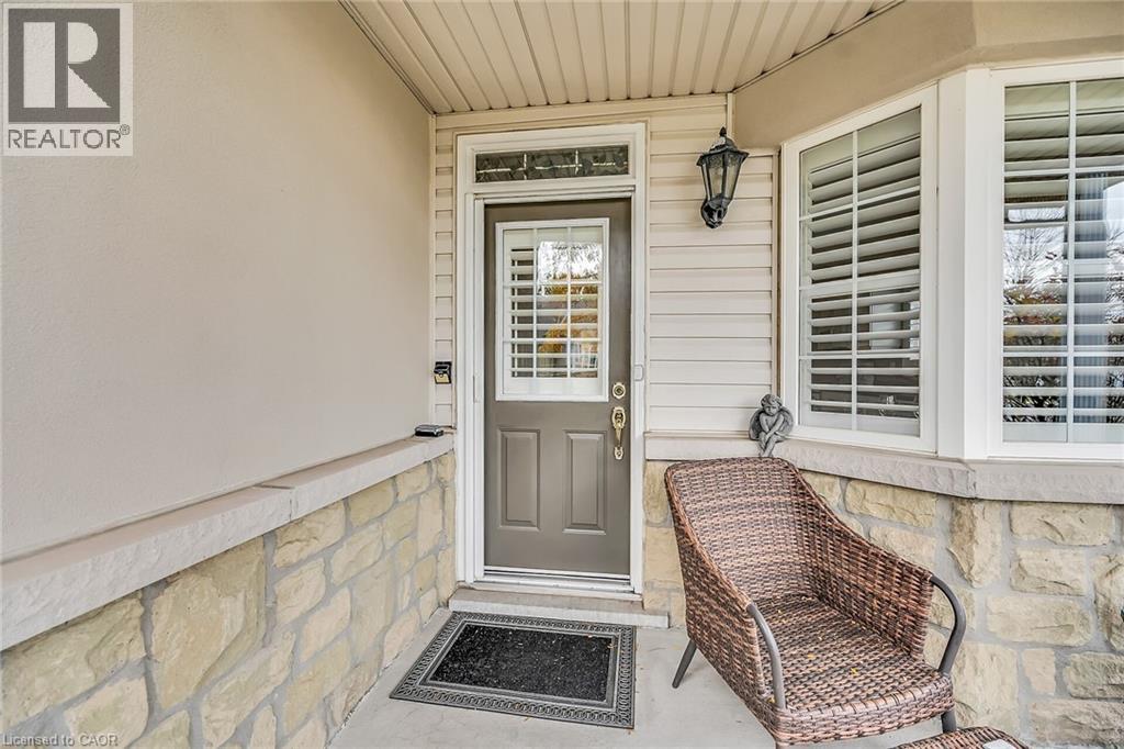 212 Stonehenge Drive Unit# 31, Ancaster, Ontario L9K 1N5 - Photo 3 - 40786301