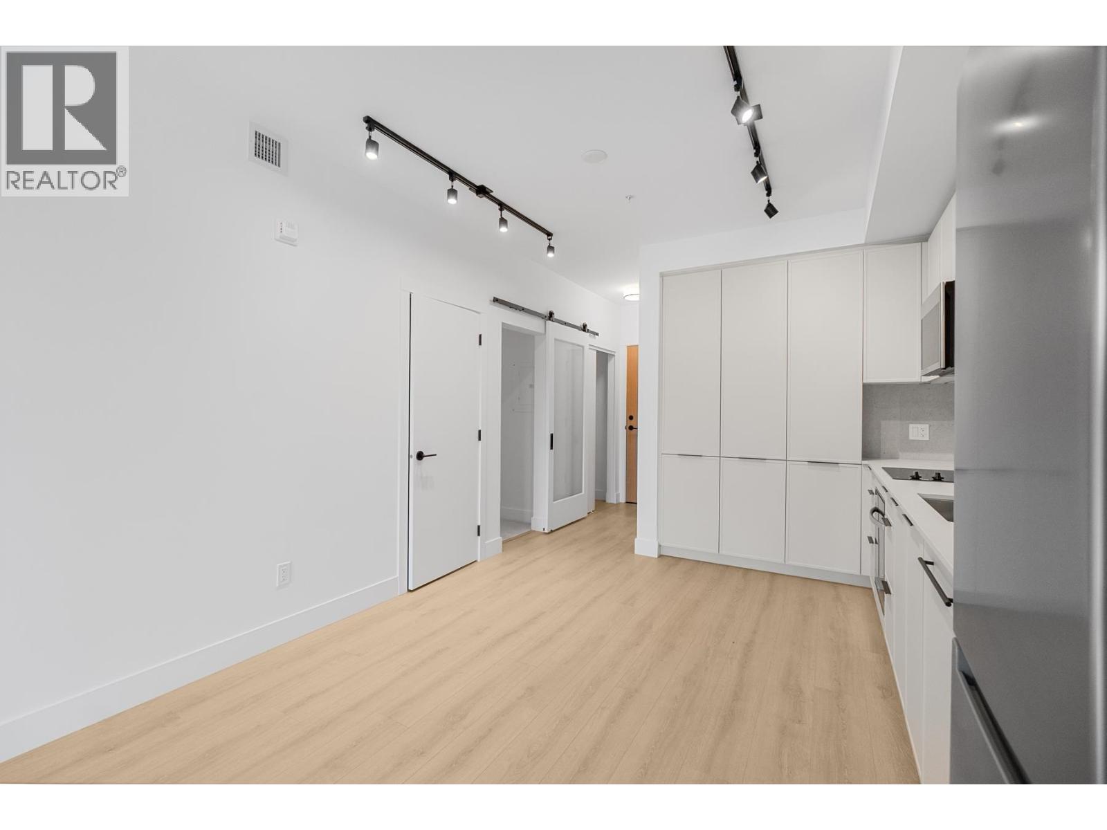 513 3075 Murray Street, Port Moody, British Columbia  V3H 0N9 - Photo 5 - R3065635