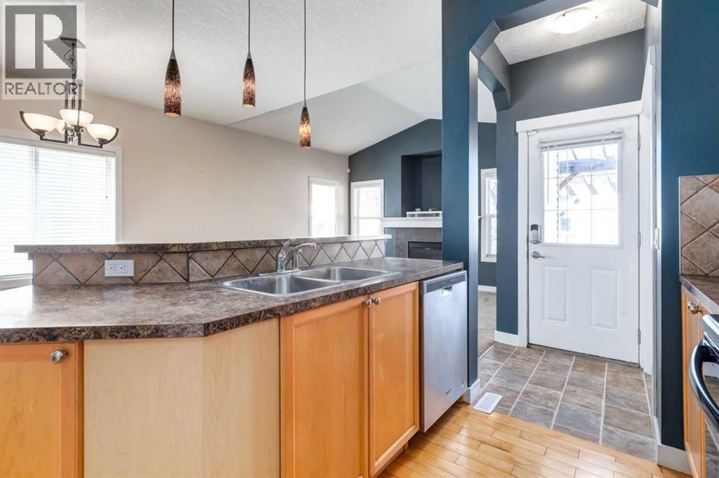 35 Bridlecrest Manor Sw, Calgary, Alberta  T2Y 4Y4 - Photo 10 - A2250180