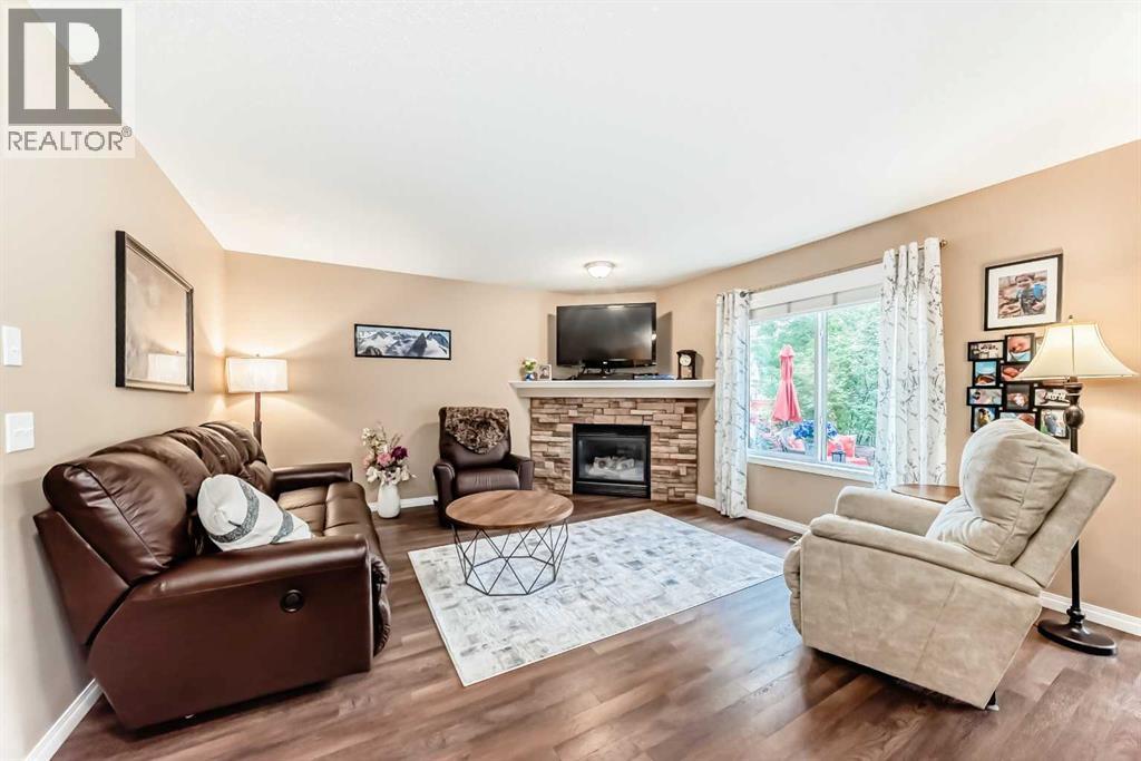 66 Cougar Ridge Circle Sw, Calgary, Alberta  T3H 5C8 - Photo 7 - A2259579