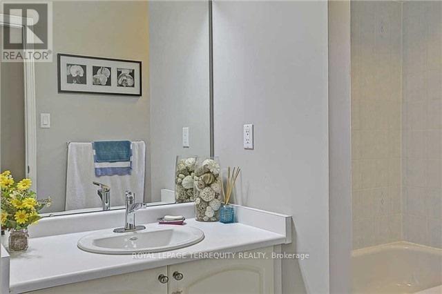 434 Marlatt Drive, Oakville, Ontario  L6H 5X5 - Photo 13 - W12519988