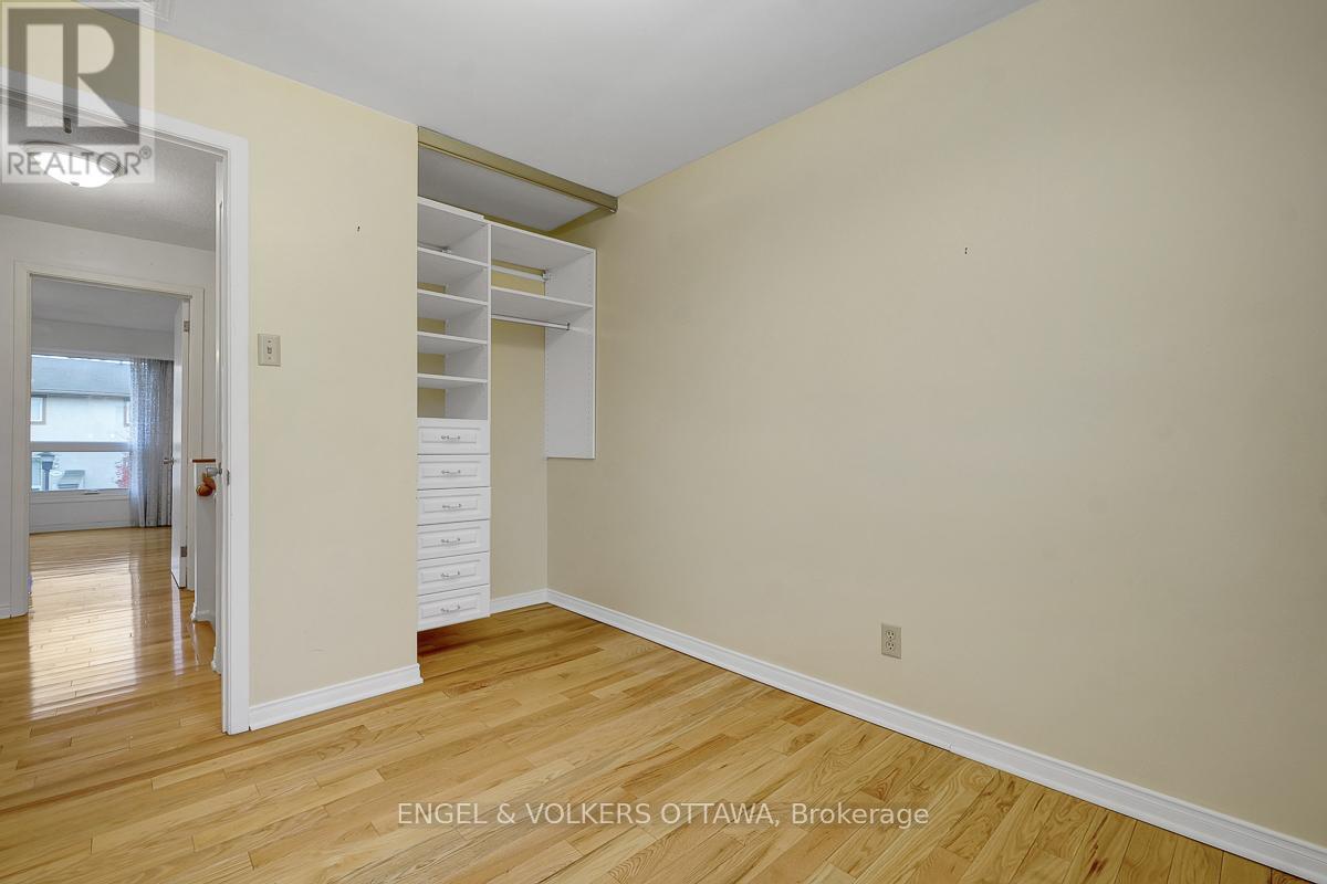 68 - 1947 Stonehenge Crescent, Ottawa, Ontario  K1B 4N7 - Photo 23 - X12519998