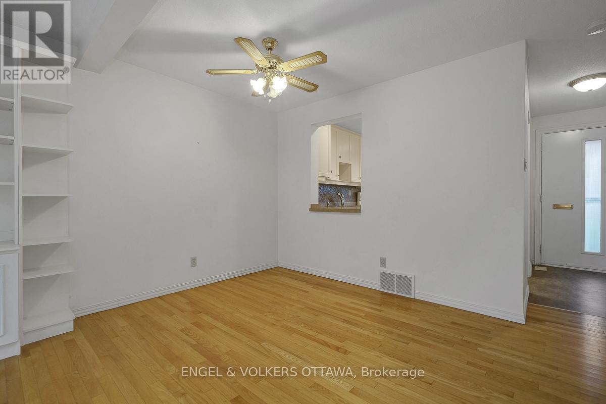 68 - 1947 Stonehenge Crescent, Ottawa, Ontario  K1B 4N7 - Photo 9 - X12519998