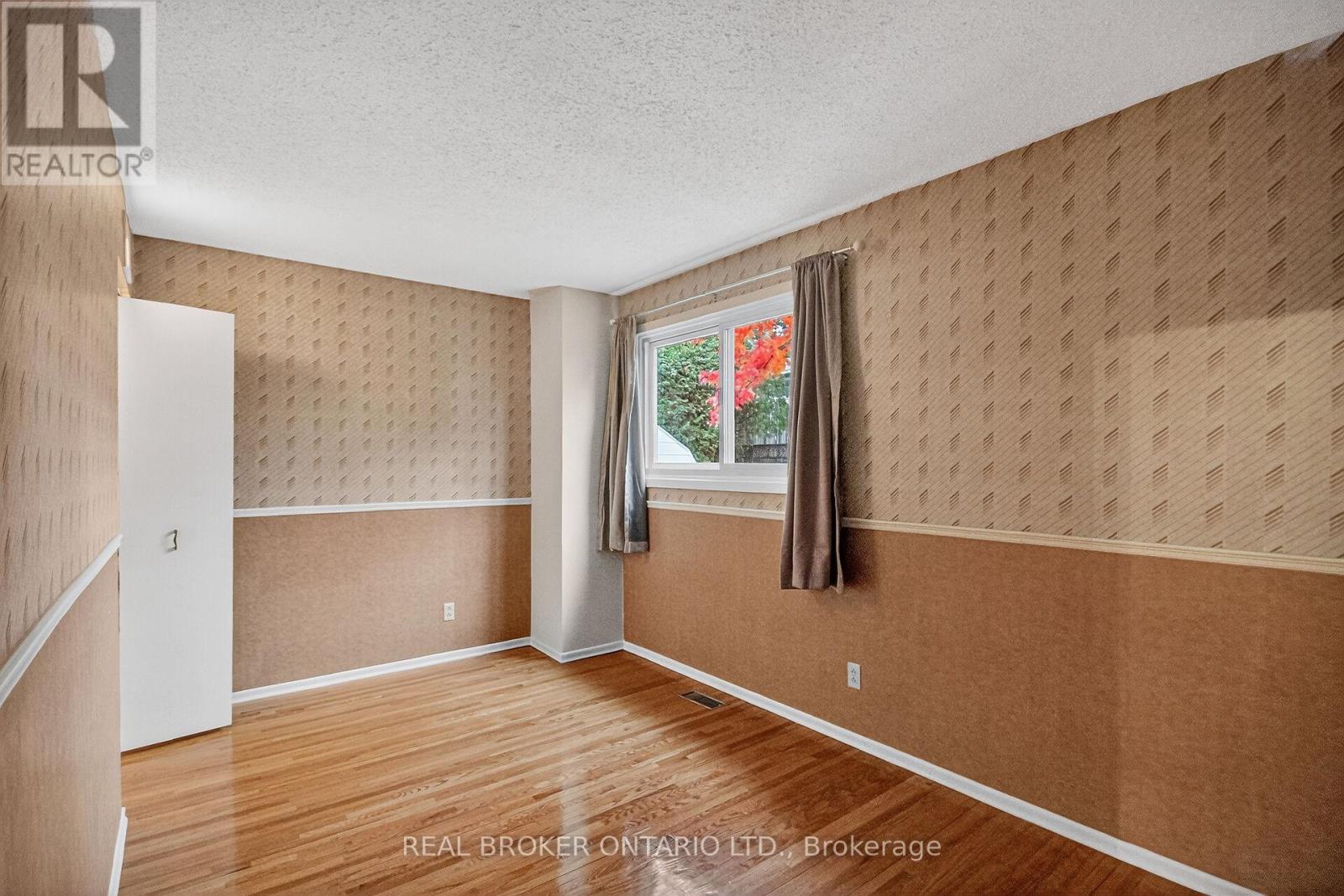 89 Country Lane W, Ottawa, Ontario  K2L 1J4 - Photo 15 - X12520000
