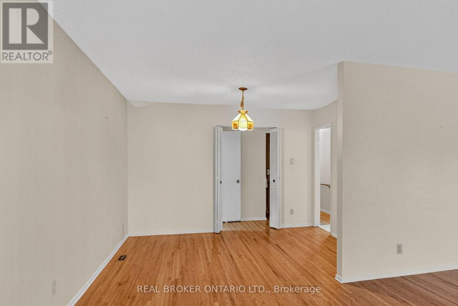 89 Country Lane W, Ottawa, Ontario  K2L 1J4 - Photo 20 - X12520000