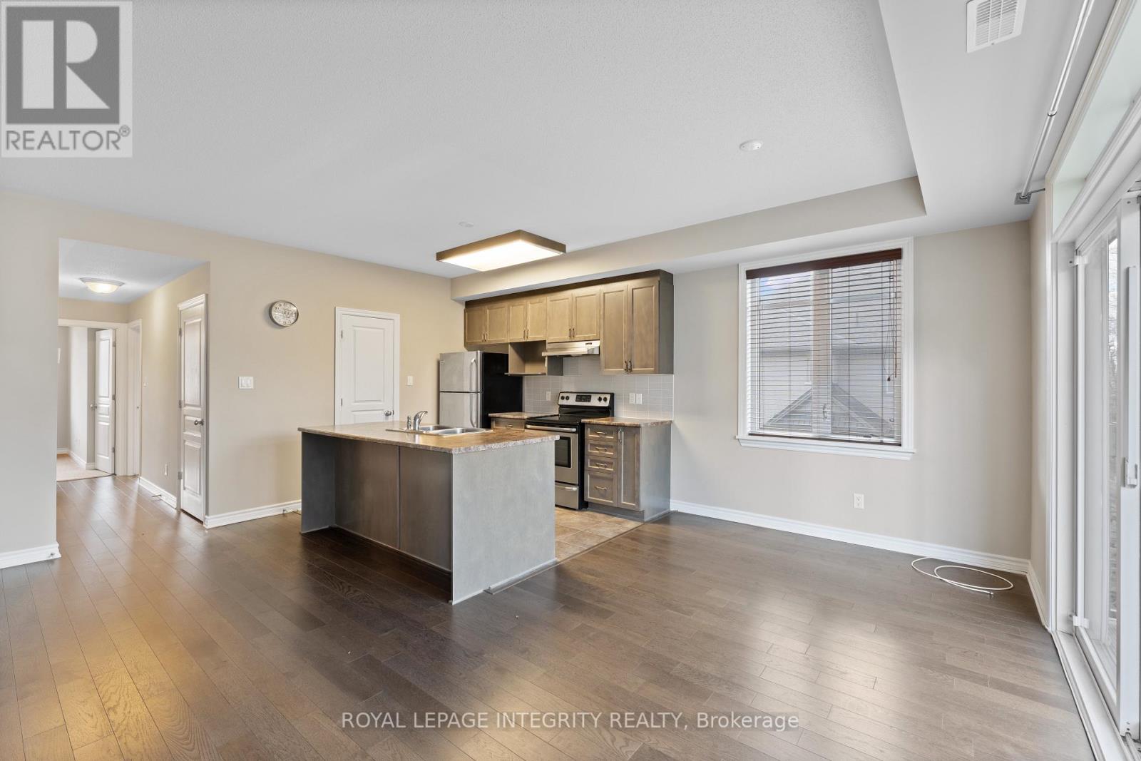 F - 21 Tadley Private, Ottawa, Ontario  K2J 2T3 - Photo 10 - X12520054