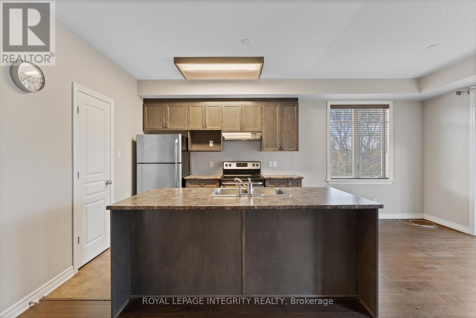 F - 21 Tadley Private, Ottawa, Ontario  K2J 2T3 - Photo 11 - X12520054