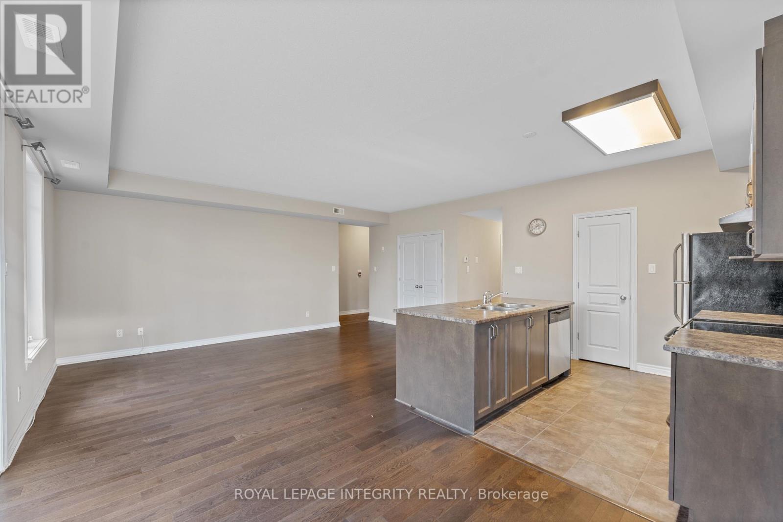 F - 21 Tadley Private, Ottawa, Ontario  K2J 2T3 - Photo 14 - X12520054