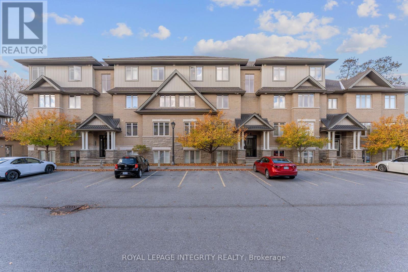 F - 21 Tadley Private, Ottawa, Ontario  K2J 2T3 - Photo 3 - X12520054