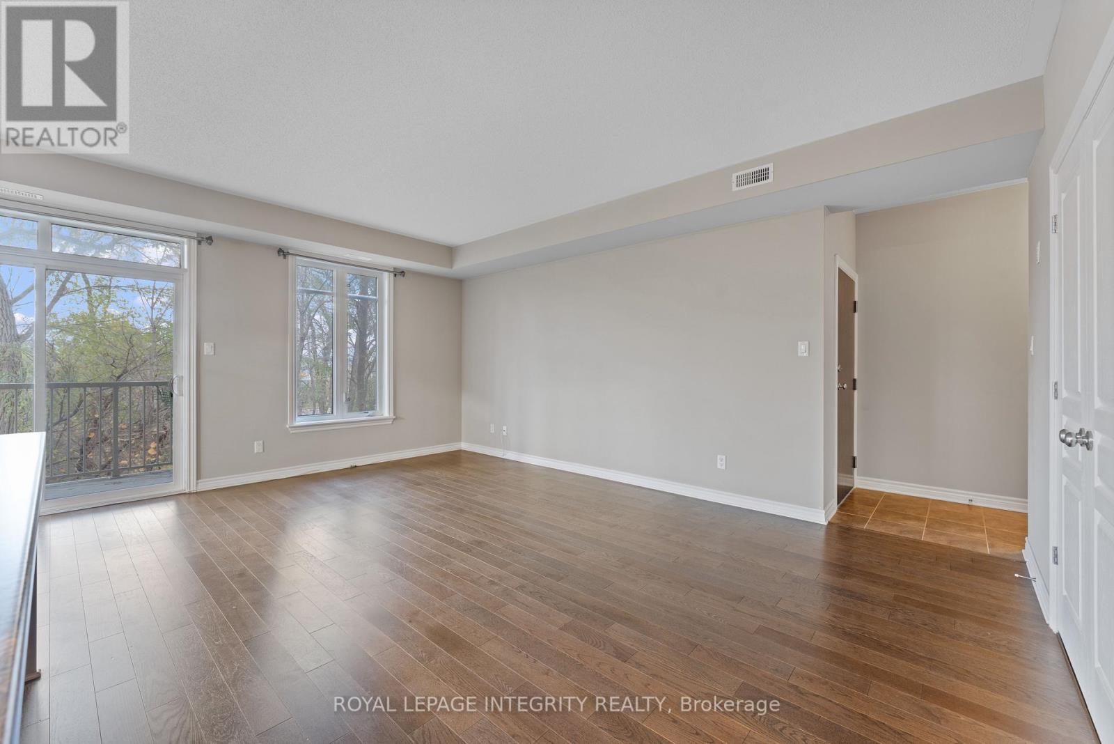 F - 21 Tadley Private, Ottawa, Ontario  K2J 2T3 - Photo 8 - X12520054