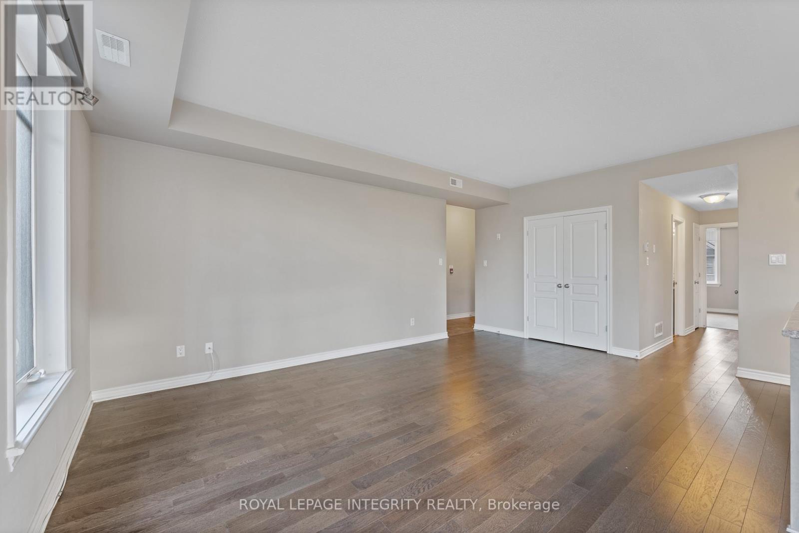 F - 21 Tadley Private, Ottawa, Ontario  K2J 2T3 - Photo 9 - X12520054