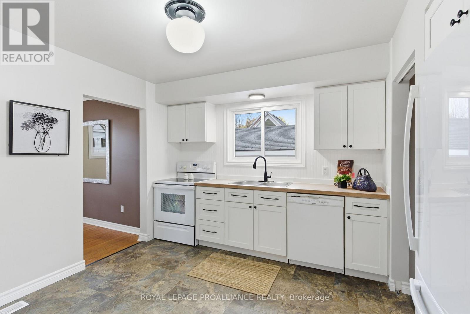 322 Pearl Street, Brockville, Ontario  K6V 4E2 - Photo 10 - X12520002