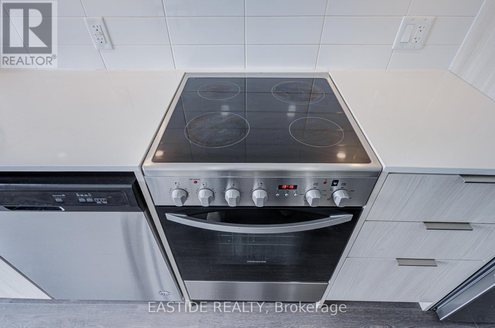 612 - 203 College Street, Toronto, Ontario M5T 1P9 - Photo 14 - C12425285