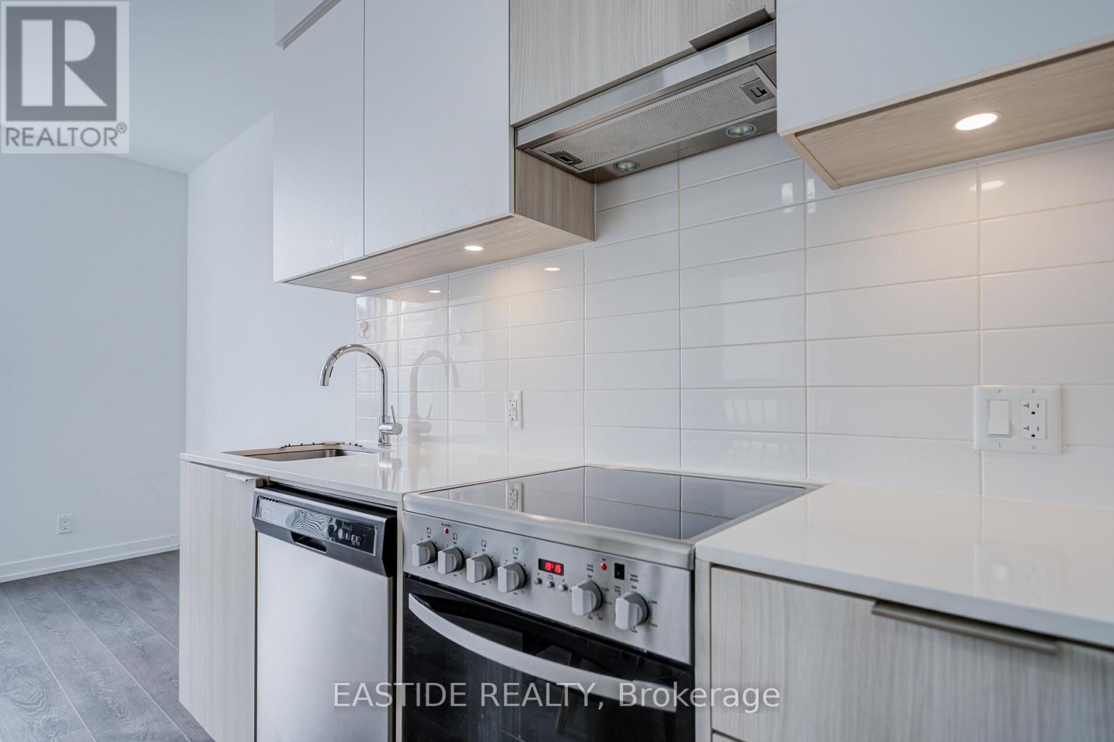612 - 203 College Street, Toronto, Ontario M5T 1P9 - Photo 16 - C12425285